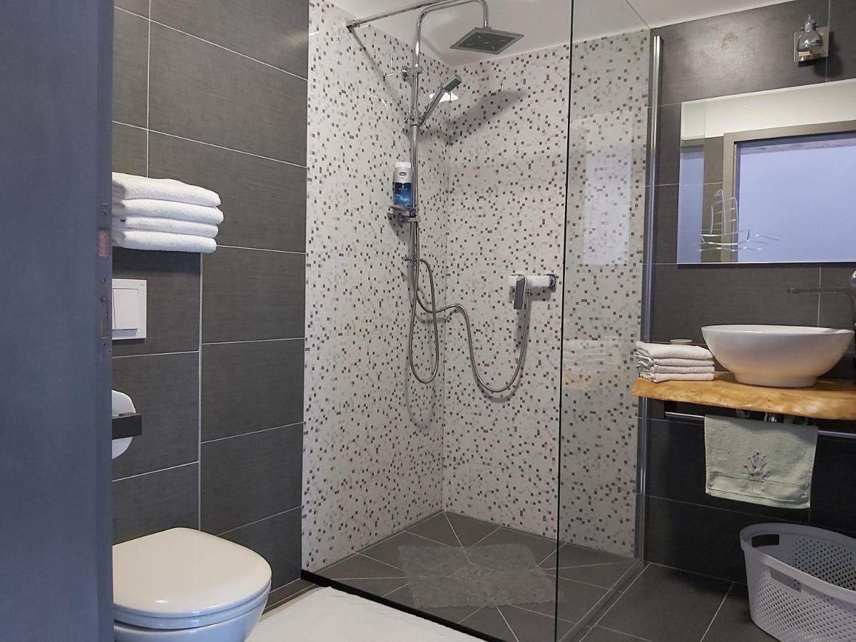 Studio Apartman Grizzly สลูน ภายนอก รูปภาพ
