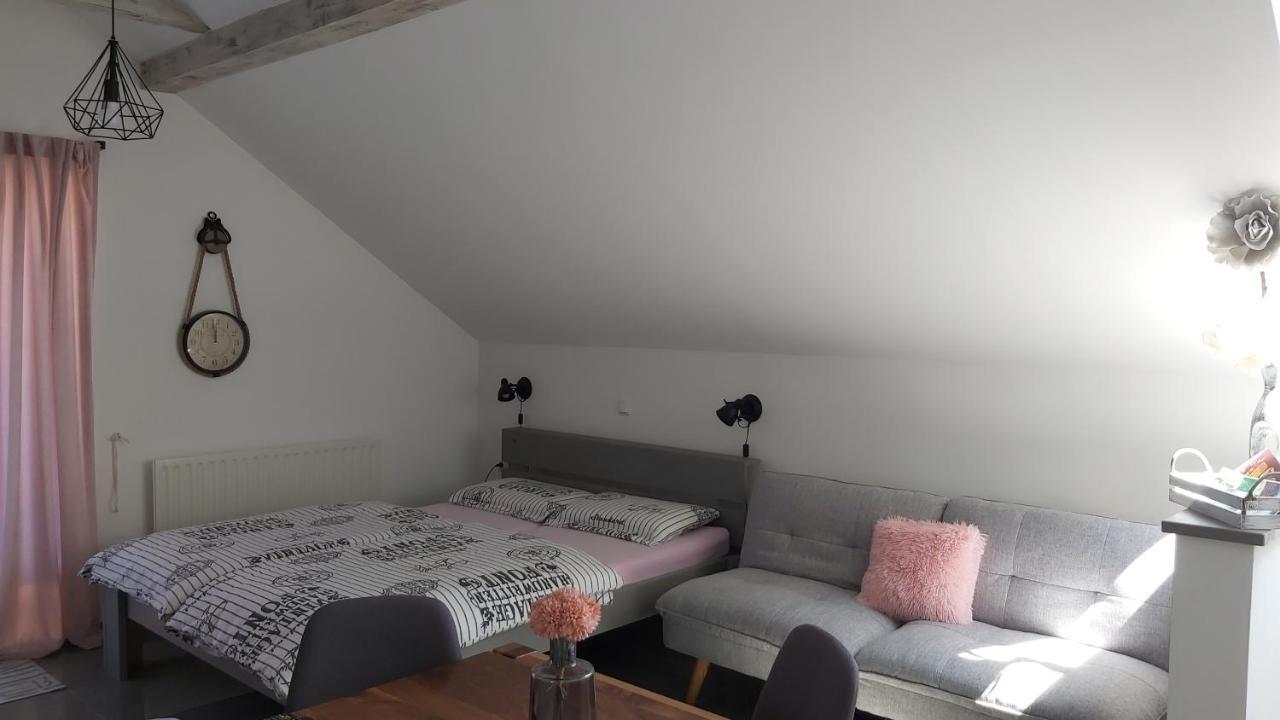 Studio Apartman Grizzly สลูน ภายนอก รูปภาพ